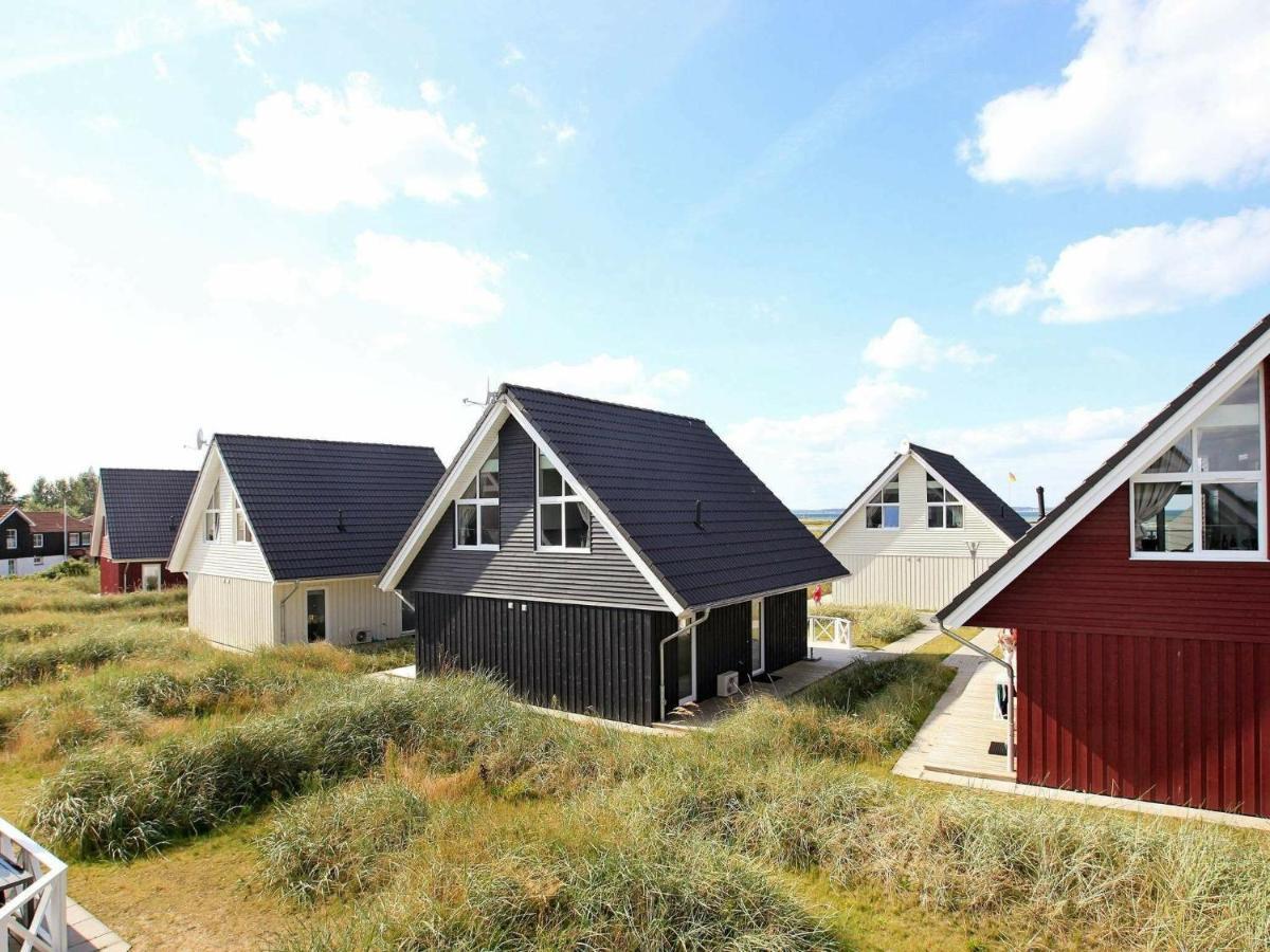 Two-Bedroom Holiday Home In Wendtorf 3 Bagian luar foto